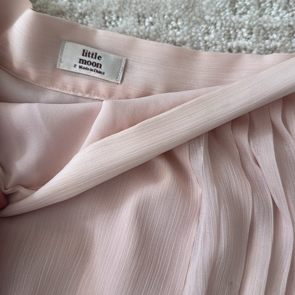 Pink Aritzia pleated skirt, little moon size 2 - Picture 4 of 5